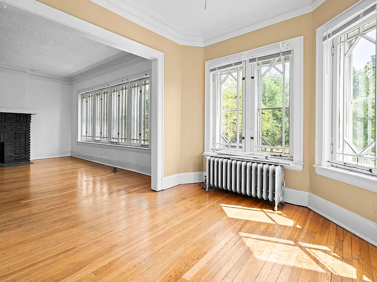 2729 Euclid Heights Blvd #3 — Photo 16