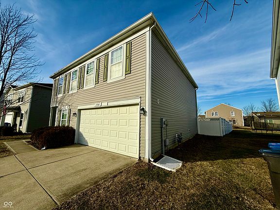2nd image of 1338 Central Park Dr