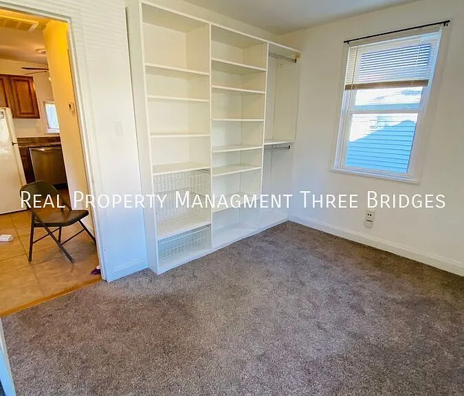 7061 Pernod Ave — Photo 7