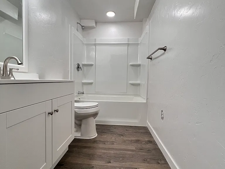 6822 W Minerva Ct — Photo 3