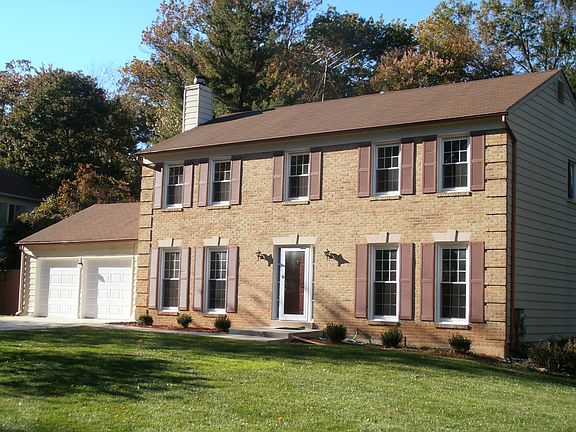Exterior 2 car garage