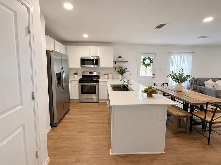 20910 Zuccala Dr — Photo 7