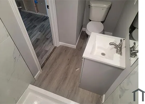 2131 Hawthorne Rd — Photo 12