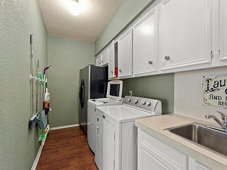 9714 Godstone Ln — Photo 41