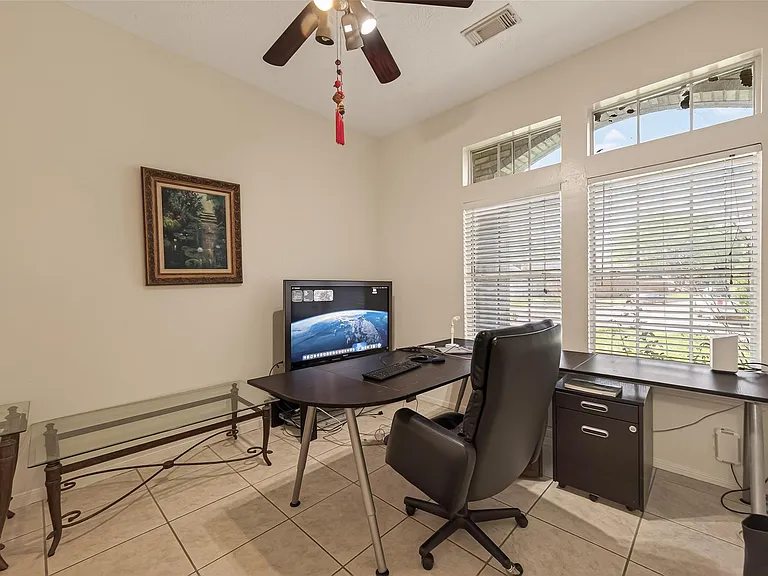 8203 Paddington Place Dr — Photo 18