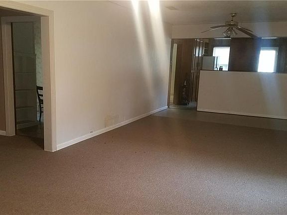 4th image of 500 Torbet Dr