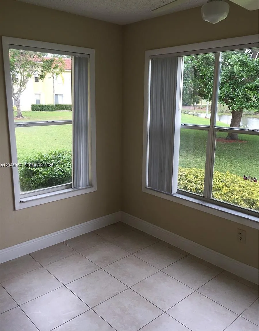 Isles At Lago Mar Condo — Photo 4