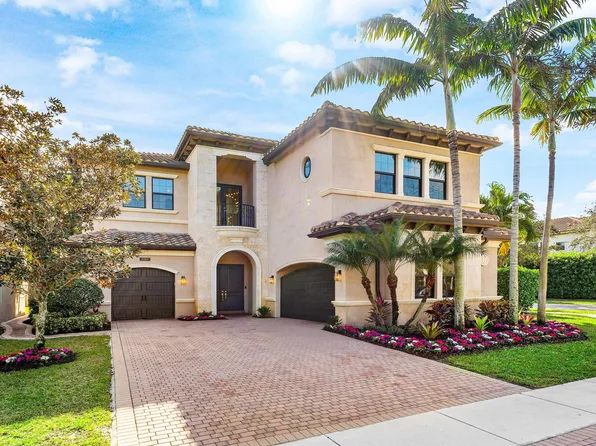 8749 Lewis River Road, Delray Beach, FL 33446