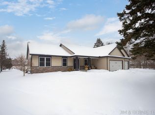 6005 River Ridge Dr, Hamilton, MI 49419