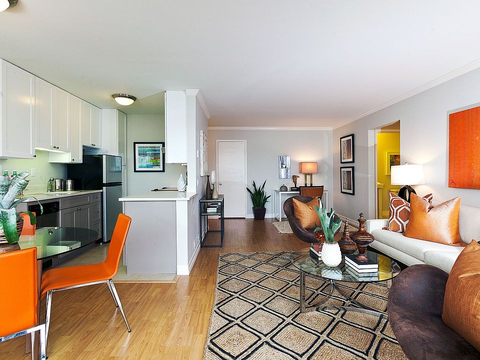 1st image of 1734 Bay St APT 302
