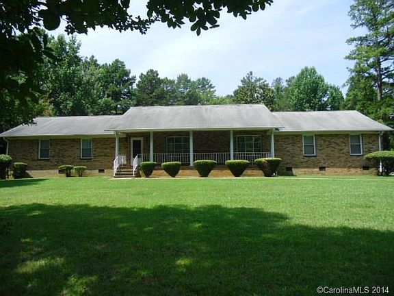 2nd image of 1931 Breezewood Dr