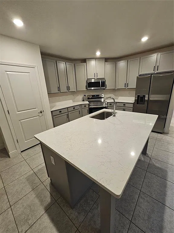 3 bed, 2.0 bath, 1680 sqft, $2,300 — Photo 3