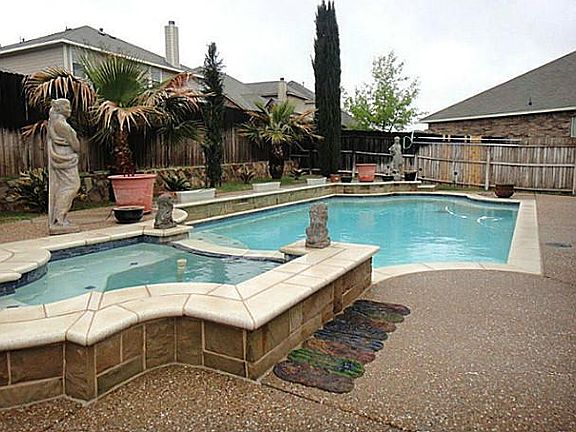 2nd image of 6117 Paddlefish Dr