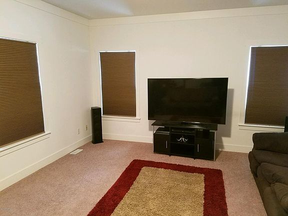 3rd image of 1652 Hamlet Dr SE
