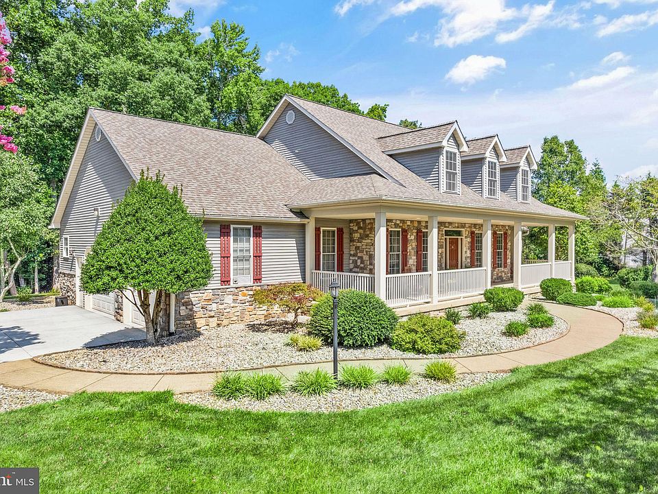1st image of 55 Kirby Ln