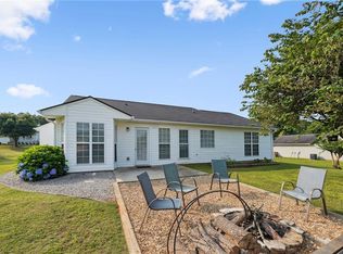 453 Raymond Dr, Winder, GA 30680