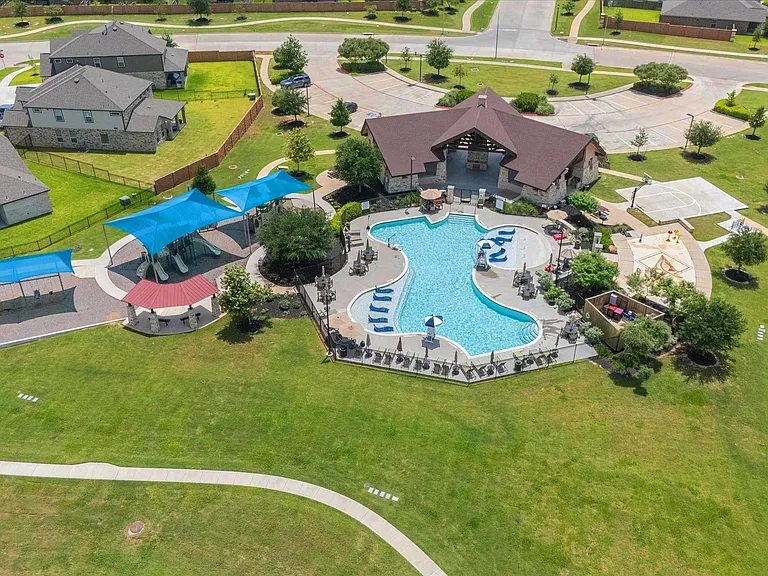 32918 Franklin Brooks Dr — Photo 48