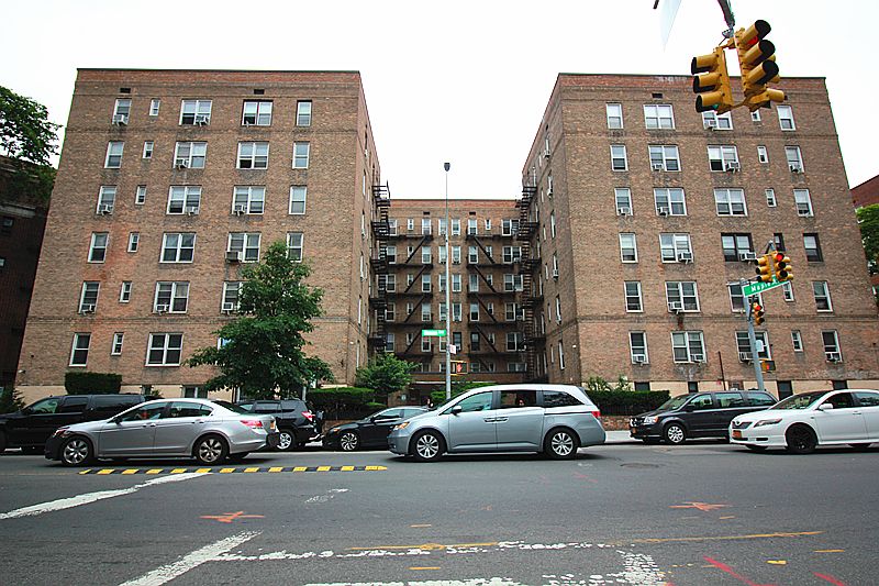 1st image of 4245 Kissena Blvd APT 1R