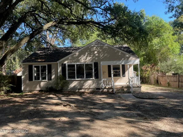 536 Woodbury Rd, Jackson, MS 39206