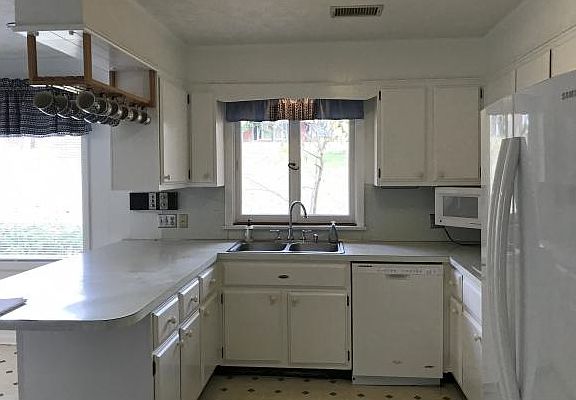5th image of 4048 Skyland Dr
