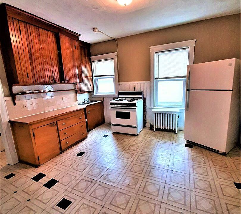 1st image of 69 Fales St Unit 1R