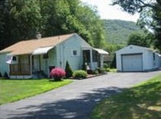 6 Summit Ave, Easthampton, MA 01027