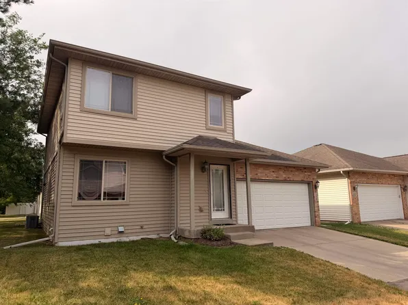 530 Lexington Dr, Oregon, WI 53575