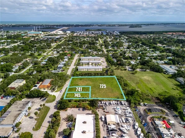 725 15th Pl, Vero Beach, FL 32960