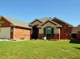 5835 Windy Meadow Ln, Grand Prairie, TX 75052
