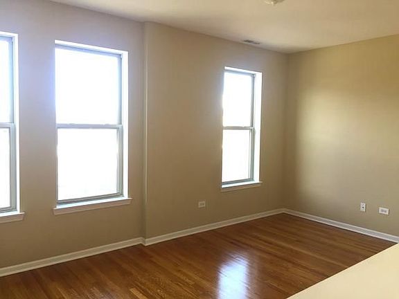 2nd image of 755 S Kedzie Ave #C