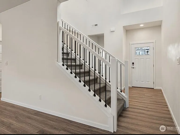 9960 Merrick St SE — Photo 12