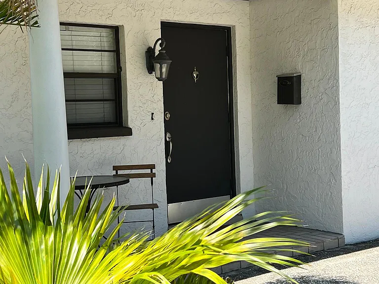3405 W San Juan St — Photo 1