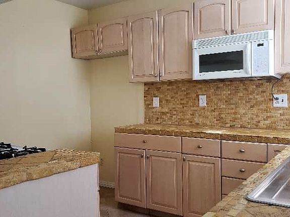 5th image of 1503 Hollowell St