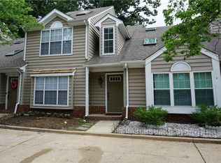 6 Hawthorn Pl, Hampton, VA 23666