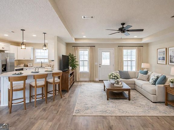 3rd image of 4758 Otter Creek Cir