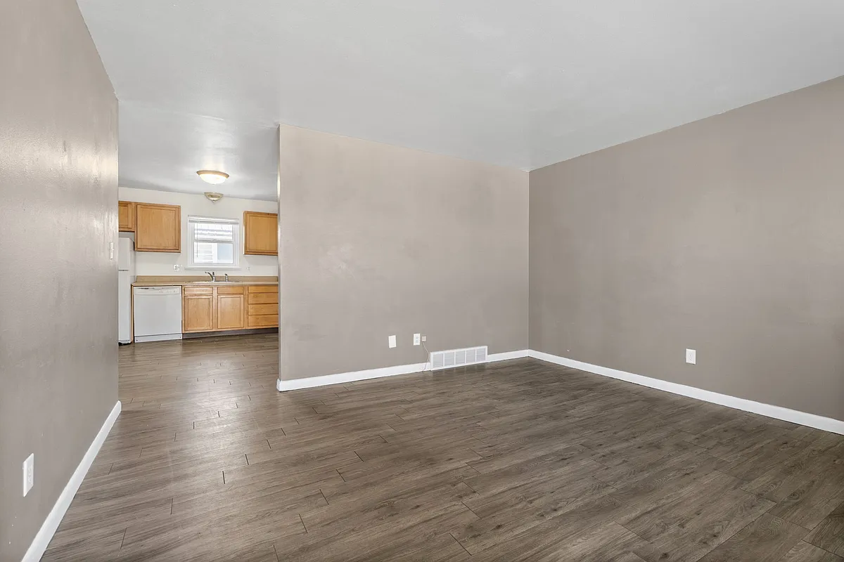 Building Photo - 4021 Goodell Ln #5