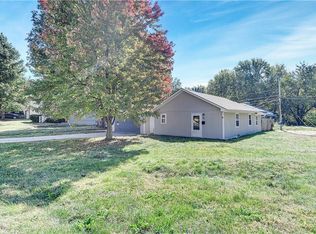 301 E 82nd St, Kansas City, MO 64114