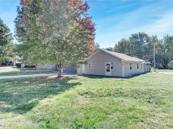 301 E 82nd St, Kansas City, MO 64114