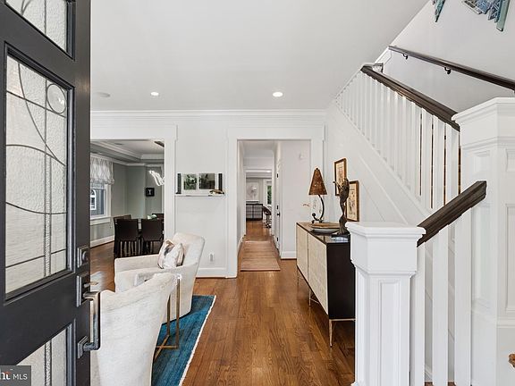 3rd image of 3624 Davis St NW