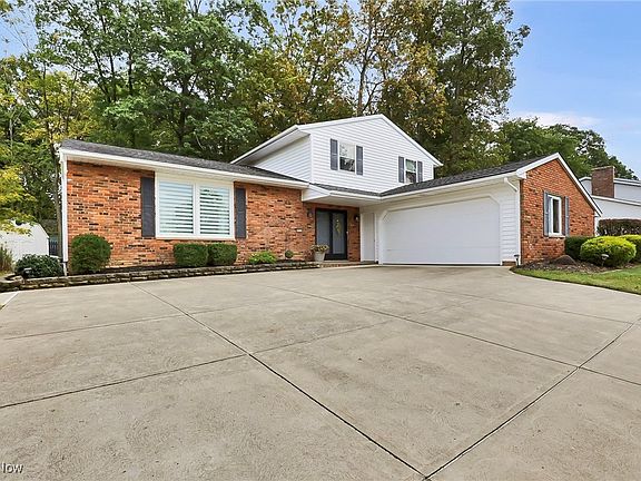 2nd image of 8053 Thornhurst Dr