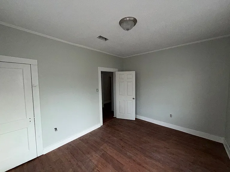 3146 Washington Ave — Photo 4