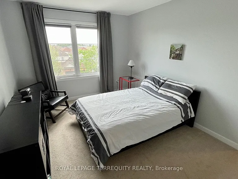 165 Hampshire Way #152 — Photo 11