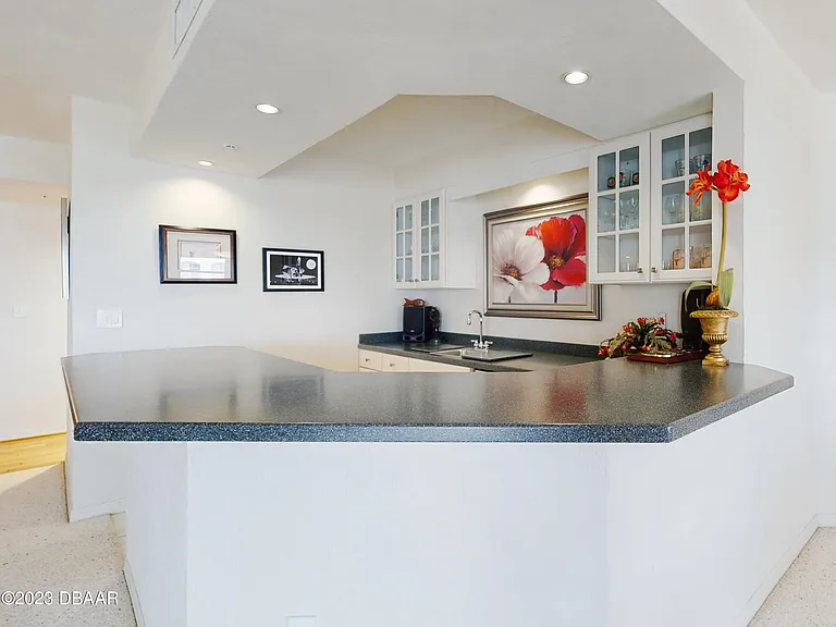 1 John Anderson Dr #Penthouse 7 — Photo 36