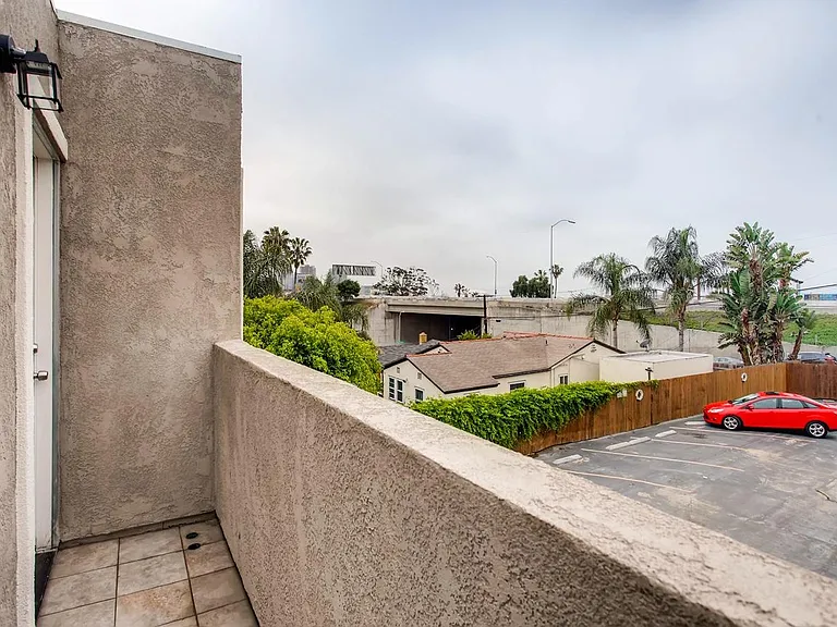 2546 State St — Photo 20