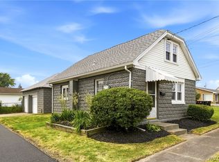 29 Cowing St, Lancaster, NY 14086