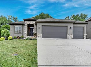 8775 Houston St, Lenexa, KS 66227