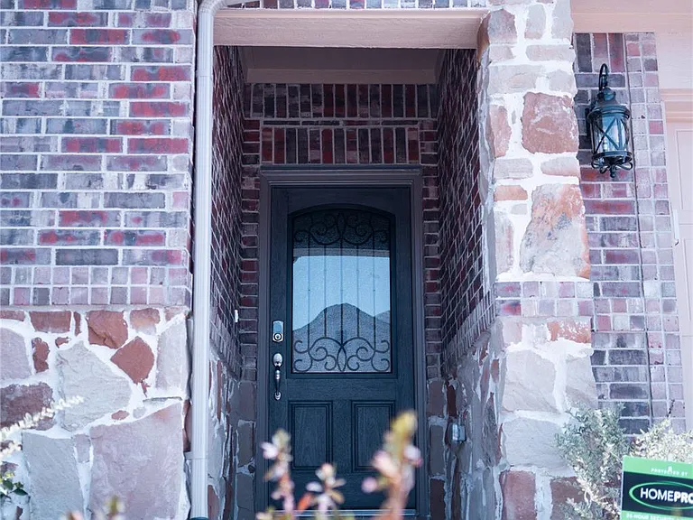 8015 Virginia Dr — Photo 3