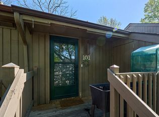 101 Lookout Ridge Dr, Columbus, IN 47201