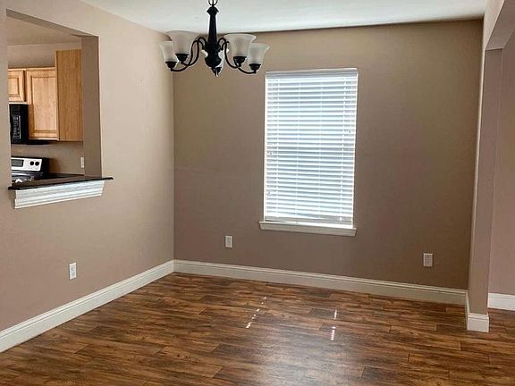 4th image of 3017 Lake Side Dr