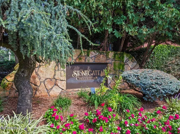 31 Sherry Lane #18, Saddle Brook, NJ 07663